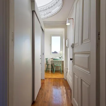 Fine Art Center Apartment *