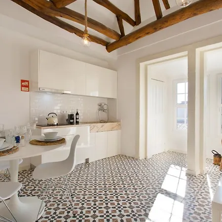 Fine Art Center Апартаменты Порту