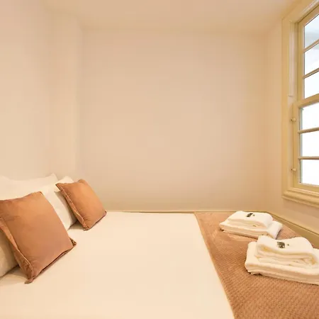 Fine Art Center Apartament *
