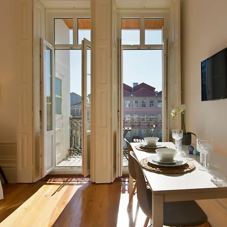 Fine Art Center Apartament Porto